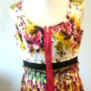 Guess by Marciano Size 8 Zipper Front Floral Sleevveless Pleated Skirt Dress